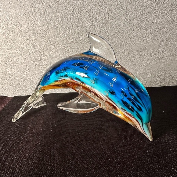 Beautiful Murano Style Blown Glass Dolphin With Vivid Colour - Picture 3 of 9